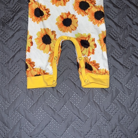 Baby girl clothes - Picture 2 of 4